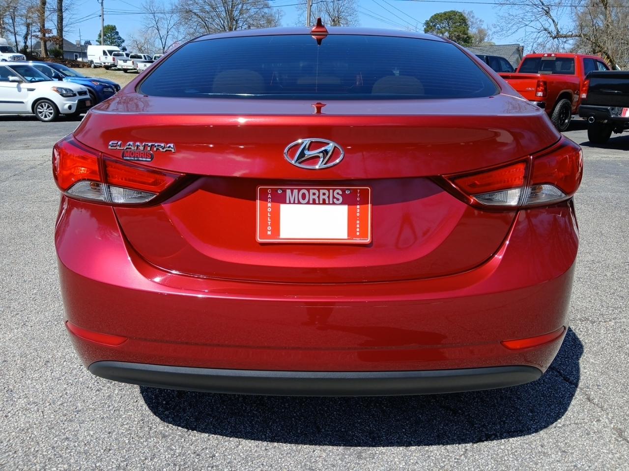 Hyundai Elantra SE 6AT 2016