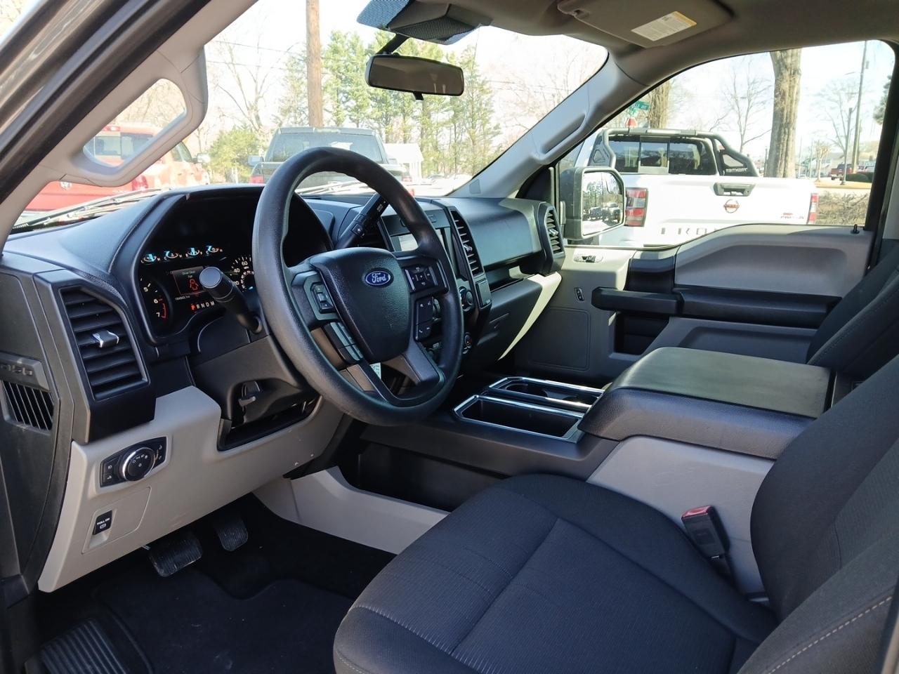 Ford F-150 STX 2WD SuperCrew 5.5' Box 2019