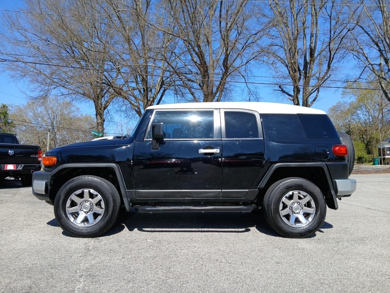 Toyota FJ Cruiser 4WD AT 2014