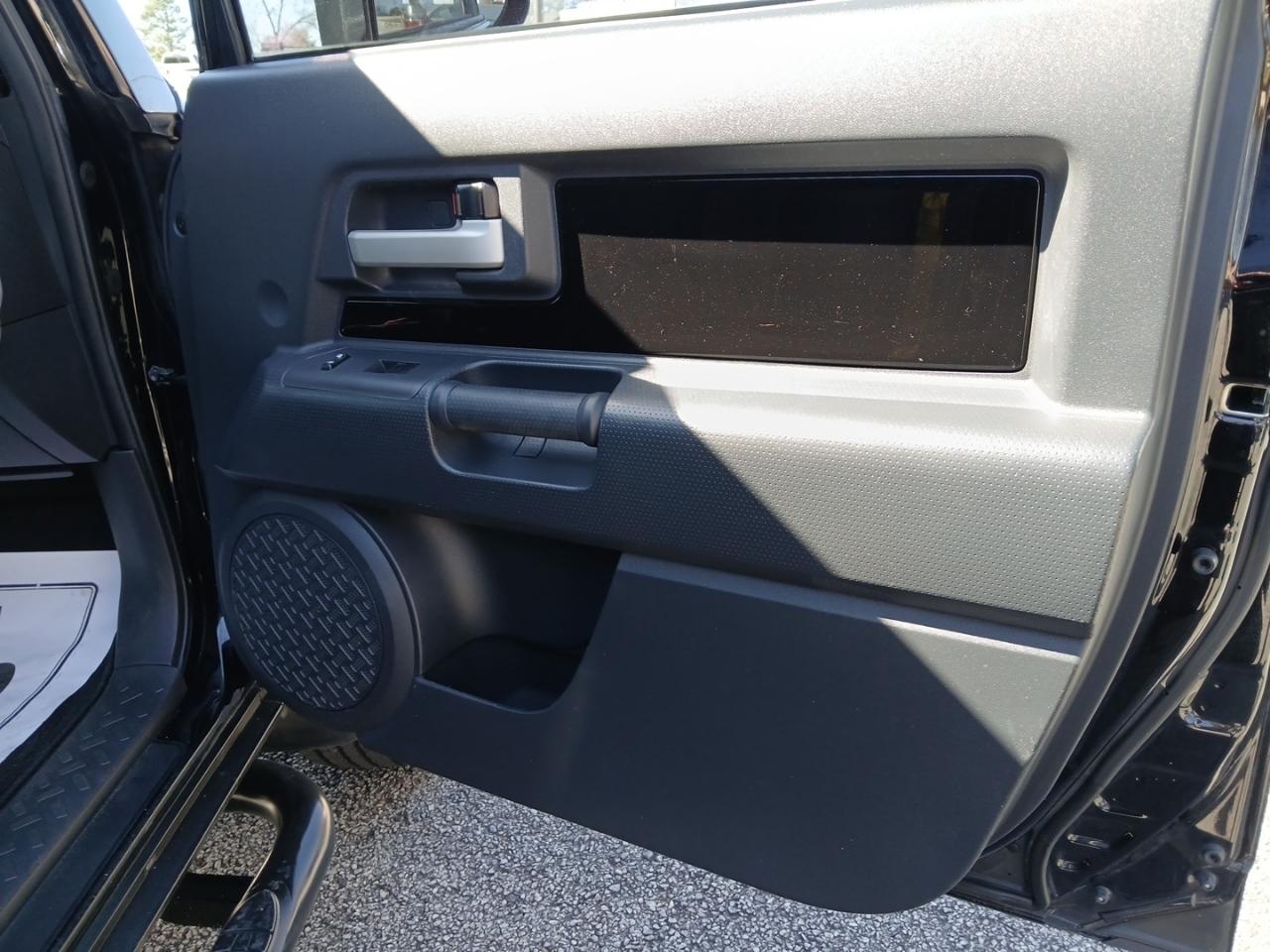 Toyota FJ Cruiser 4WD AT 2014