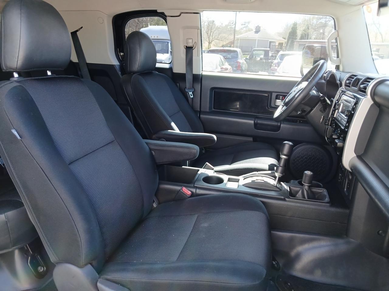 Toyota FJ Cruiser 4WD AT 2014