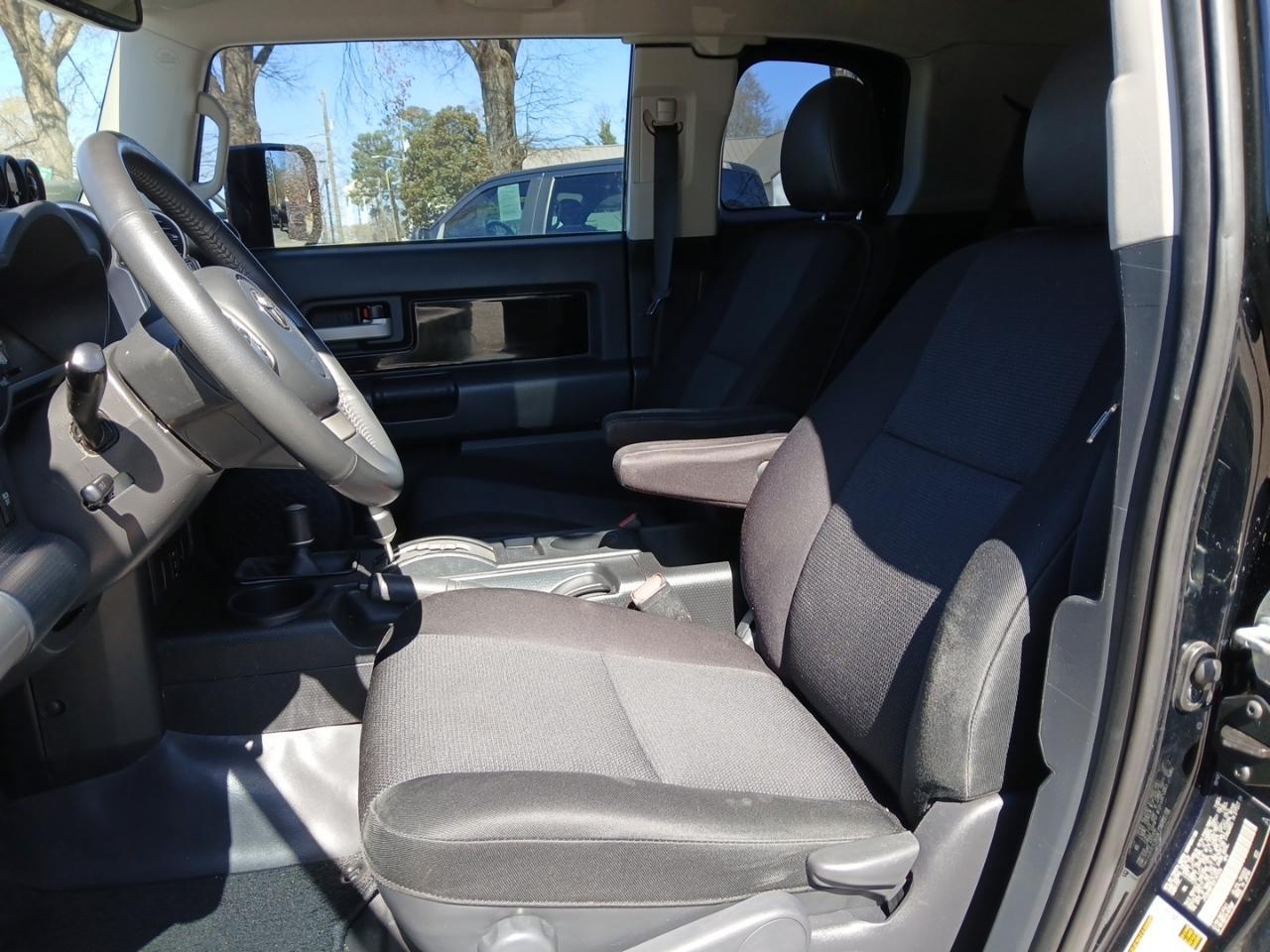 Toyota FJ Cruiser 4WD AT 2014