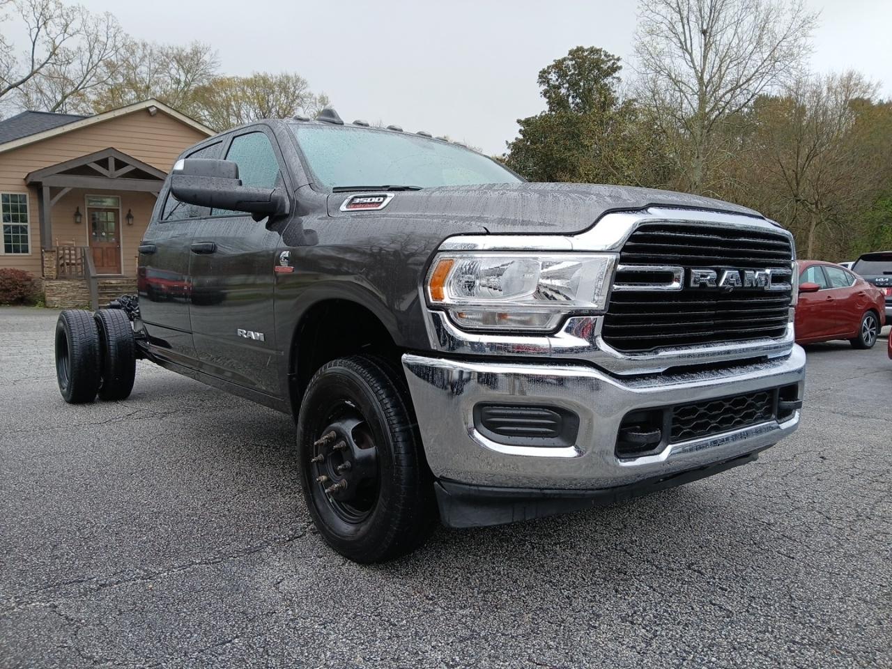 RAM 3500 Tradesman Crew Cab 4WD DRW 2021
