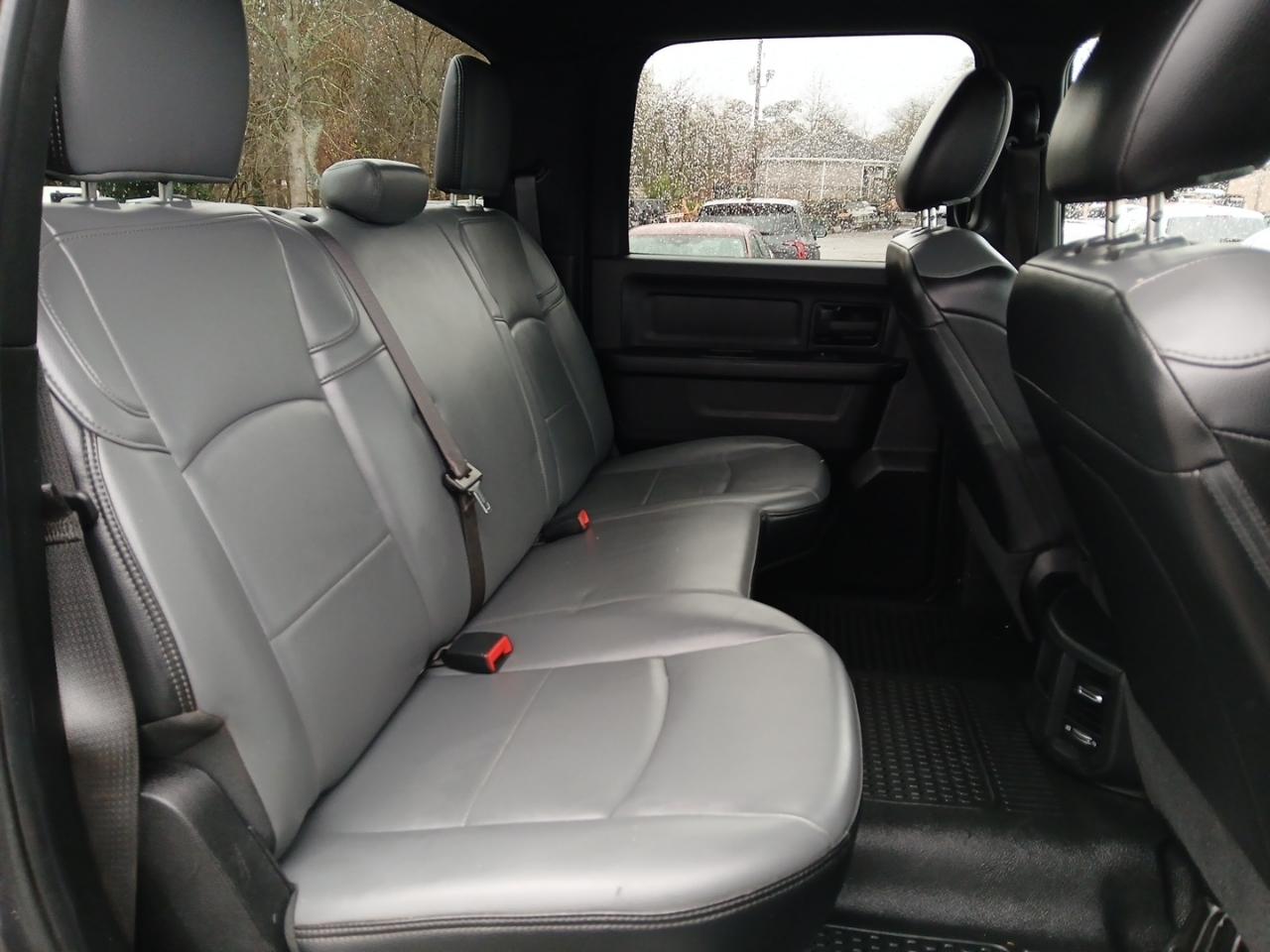 RAM 3500 Tradesman Crew Cab 4WD DRW 2021