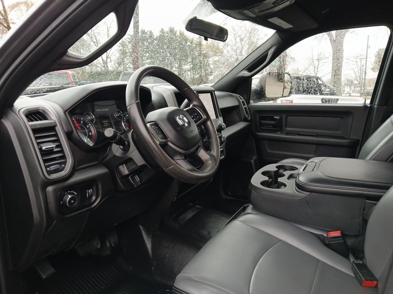 RAM 3500 Tradesman Crew Cab 4WD DRW 2021