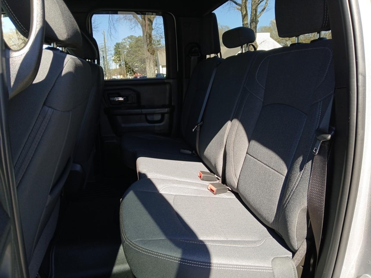 RAM 1500 Classic Warlock 4x2 Quad Cab 6'4" Box 2022