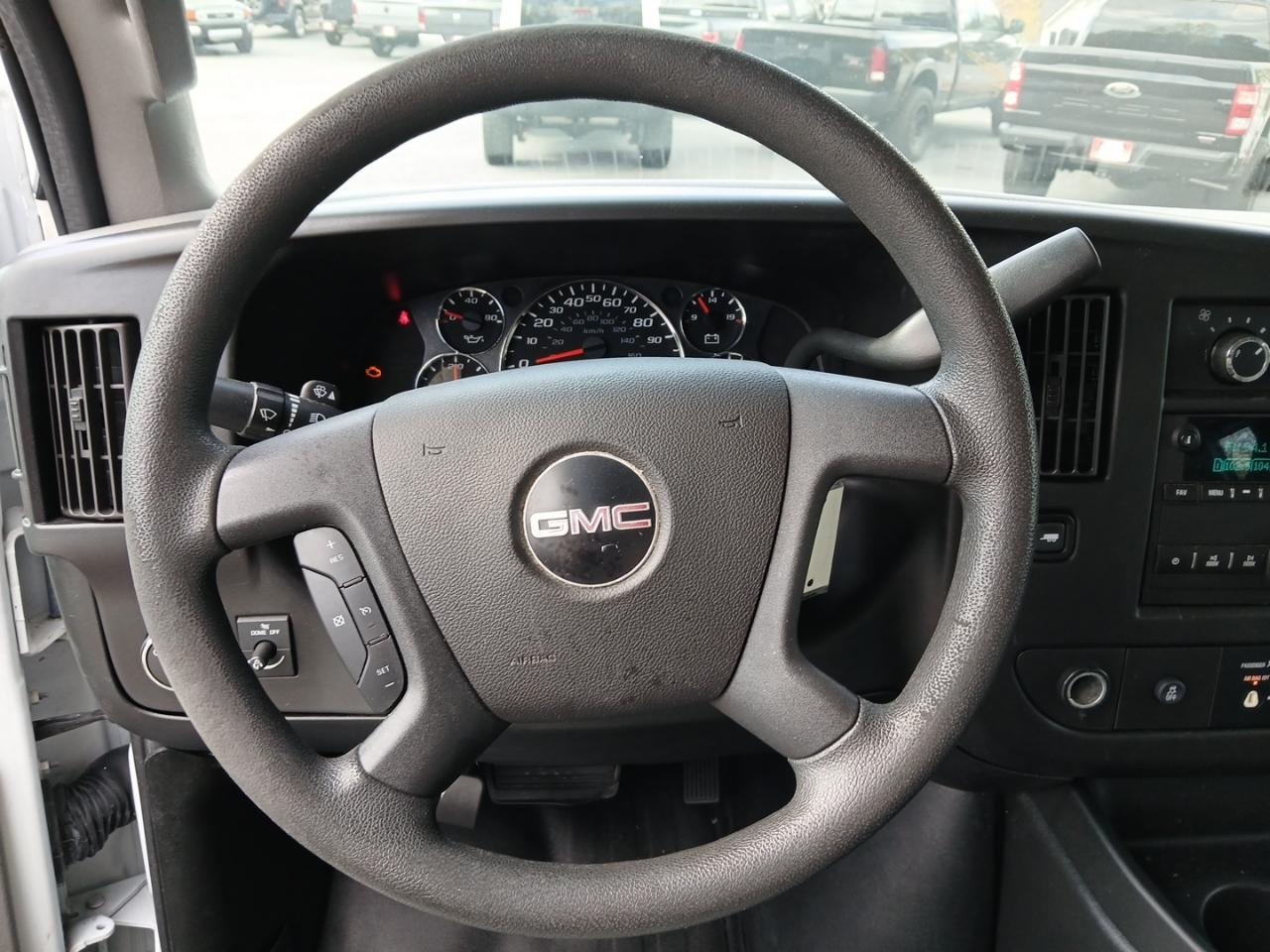 GMC Savana G2500 Cargo 2017