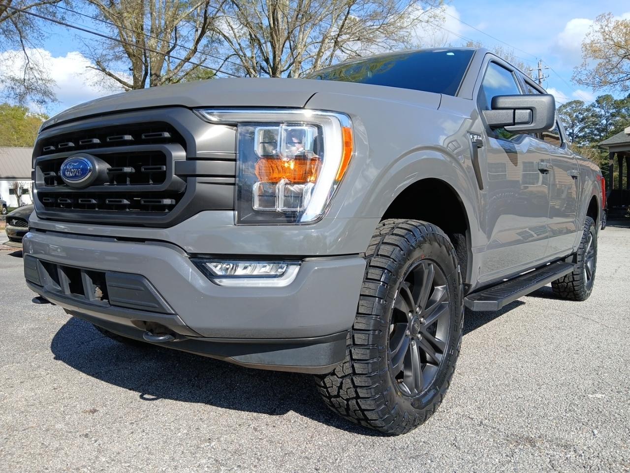 Ford F-150 2WD SuperCrew 145" XLT 2021