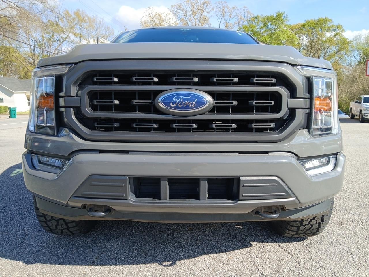 Ford F-150 2WD SuperCrew 145" XLT 2021