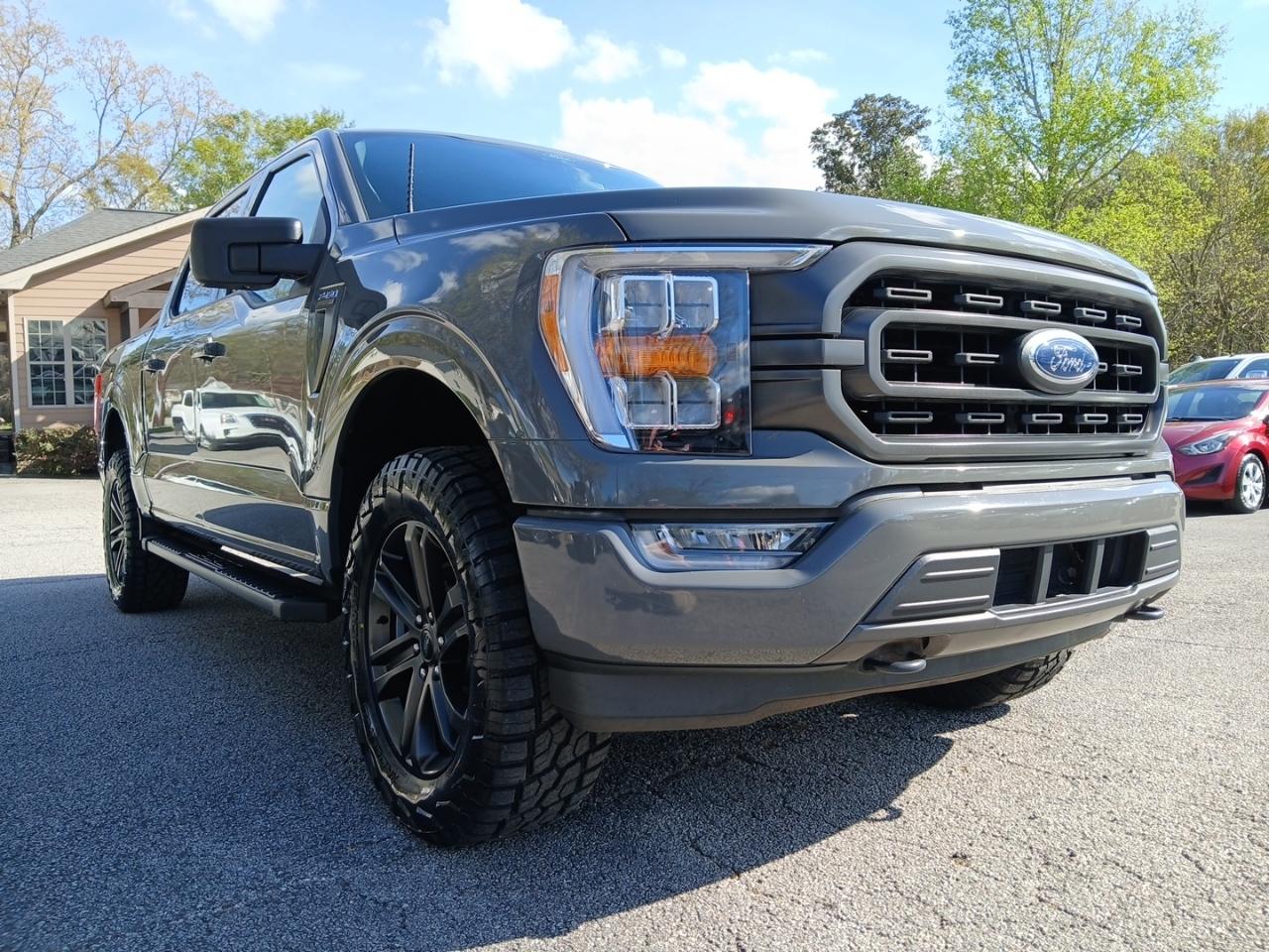 Ford F-150 2WD SuperCrew 145" XLT 2021