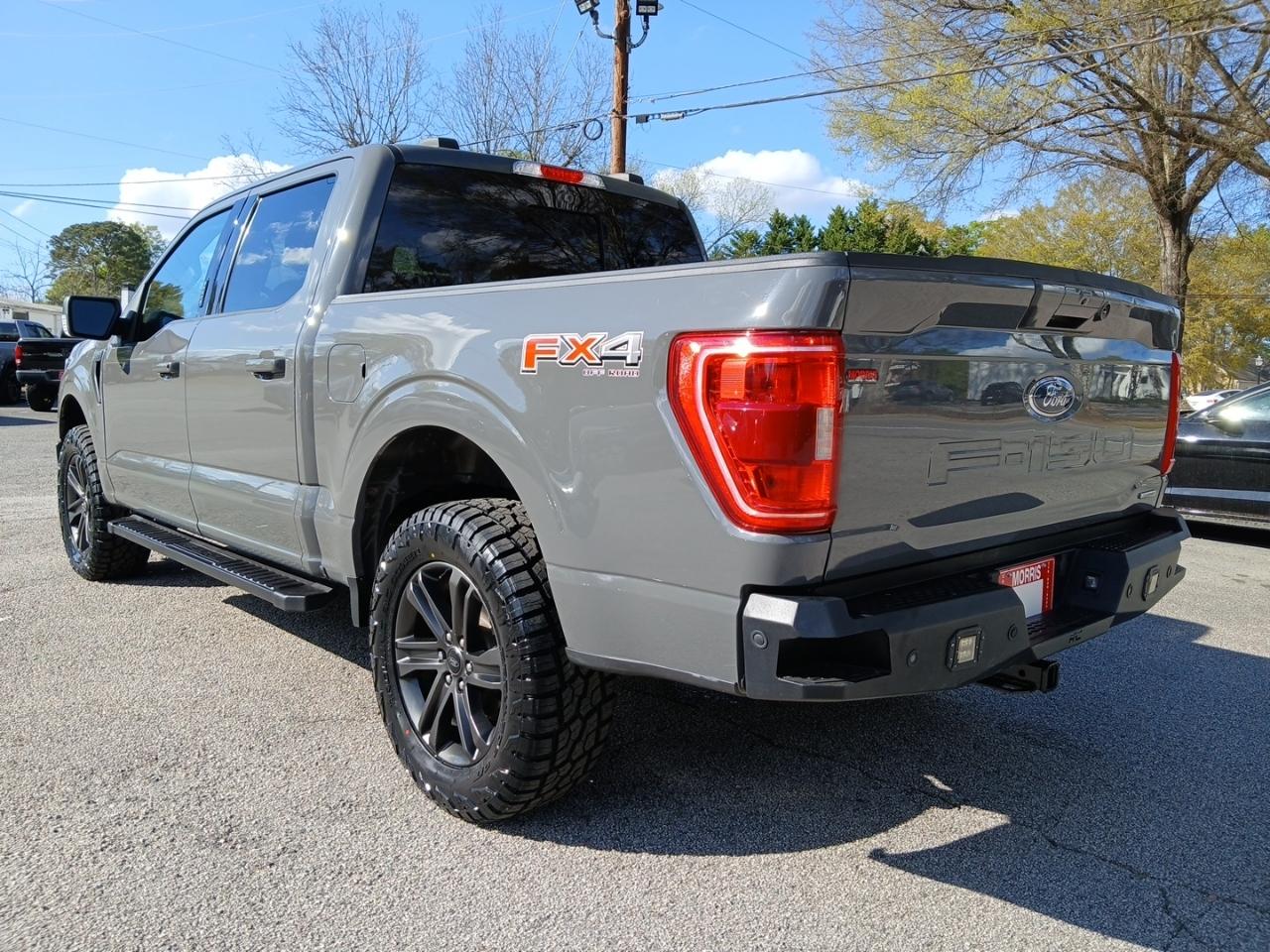 Ford F-150 2WD SuperCrew 145" XLT 2021