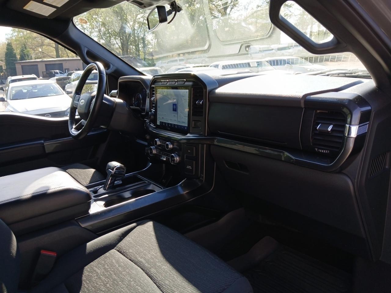 Ford F-150 2WD SuperCrew 145" XLT 2021