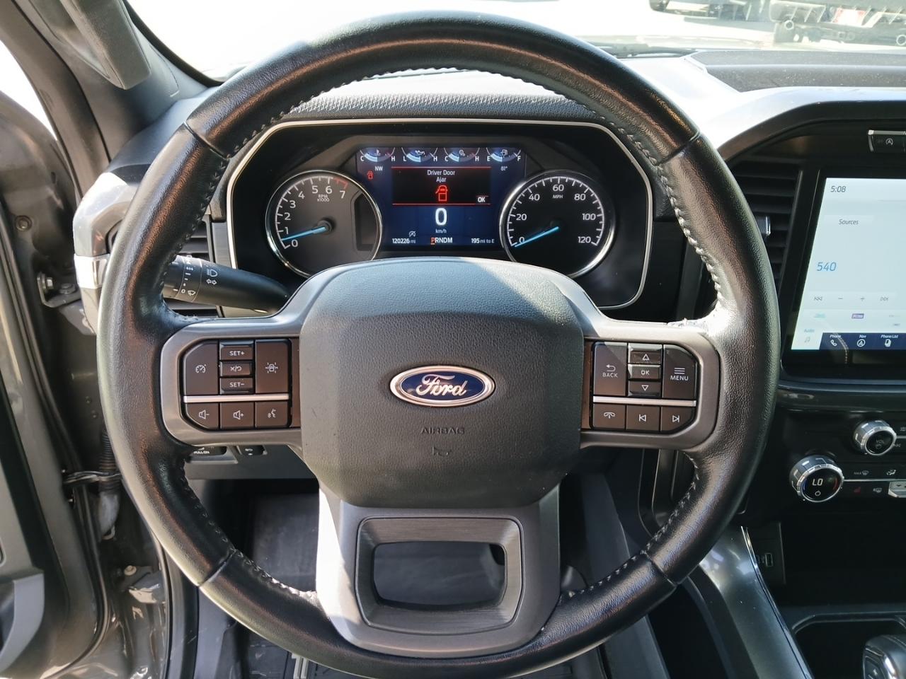 Ford F-150 2WD SuperCrew 145" XLT 2021