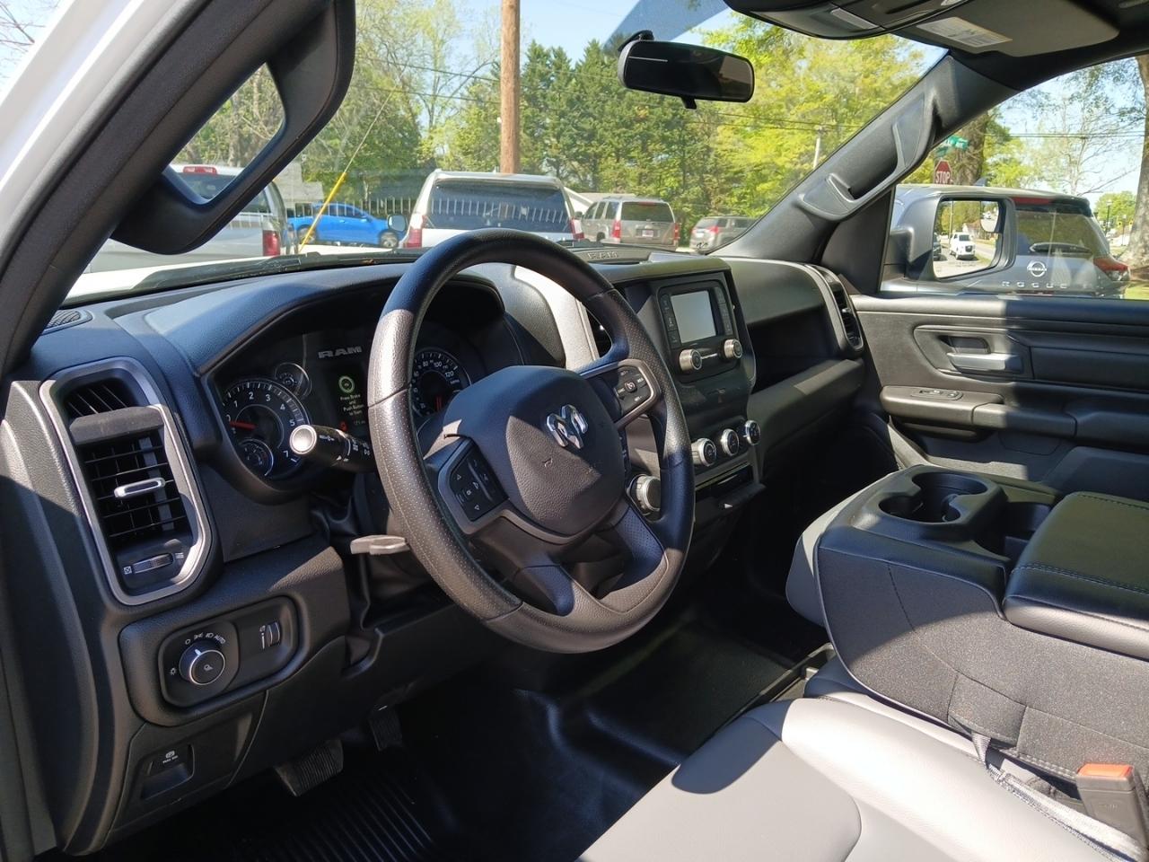 RAM 1500 2WD Crew Cab 149" Tradesman 2023