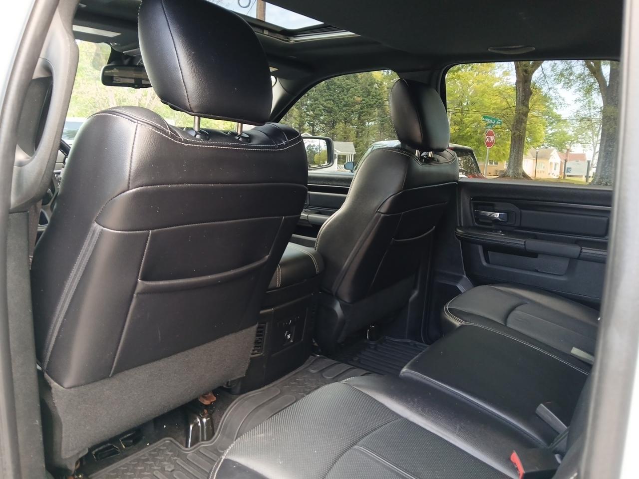 RAM 1500 4WD Crew Cab 140.5" Rebel 2018