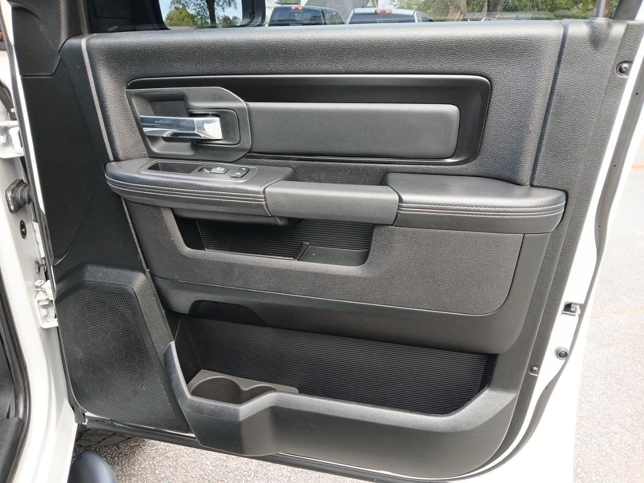 RAM 1500 4WD Crew Cab 140.5" Rebel 2018