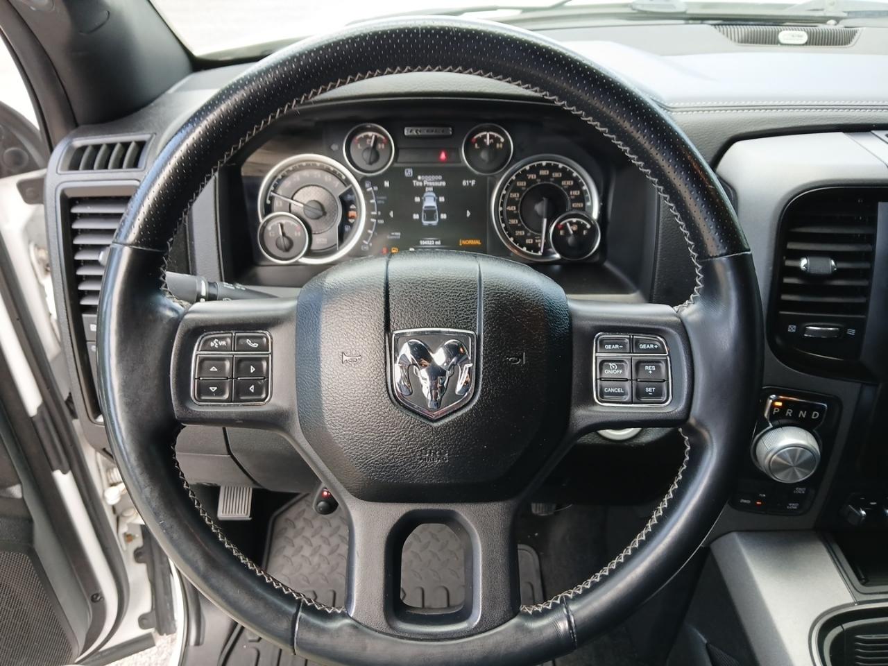 RAM 1500 4WD Crew Cab 140.5" Rebel 2018