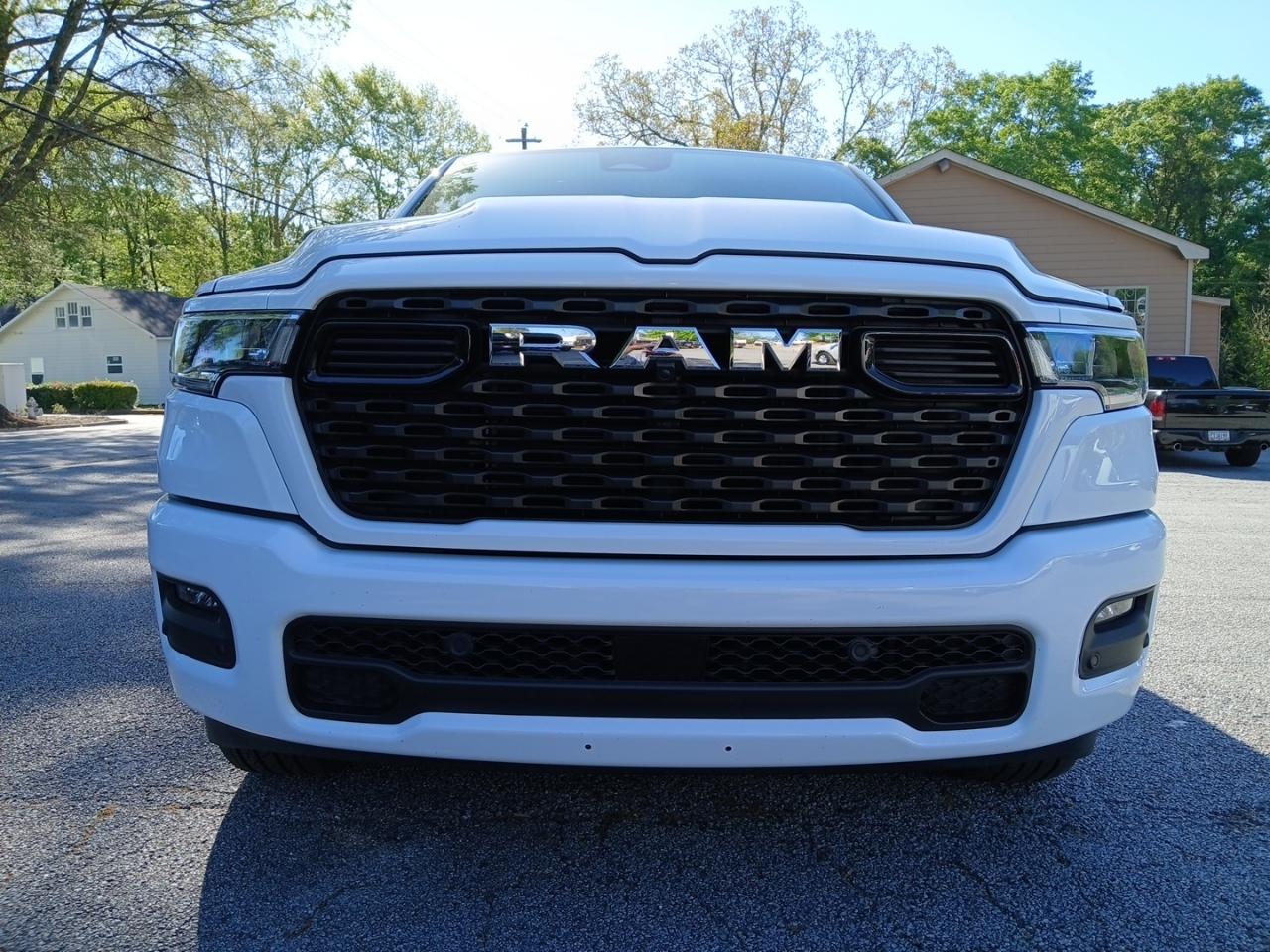 RAM 1500 Big Horn Crew Cab SWB 4WD 2025