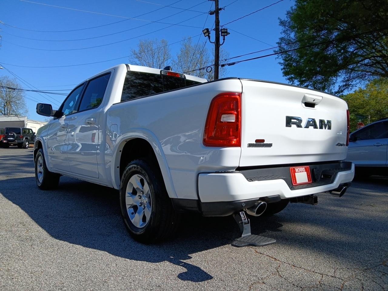 RAM 1500 Big Horn Crew Cab SWB 4WD 2025