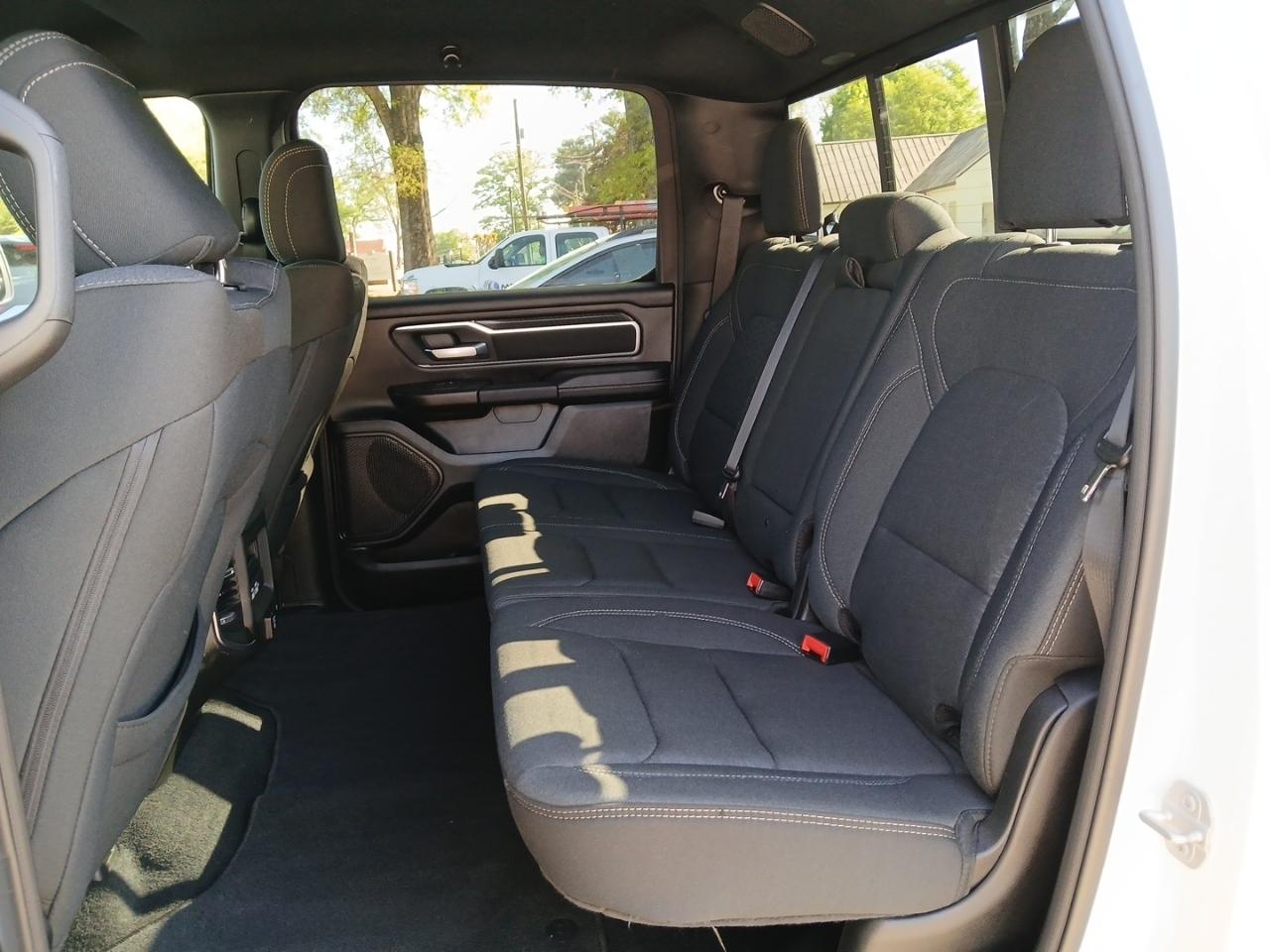 RAM 1500 Big Horn Crew Cab SWB 4WD 2025