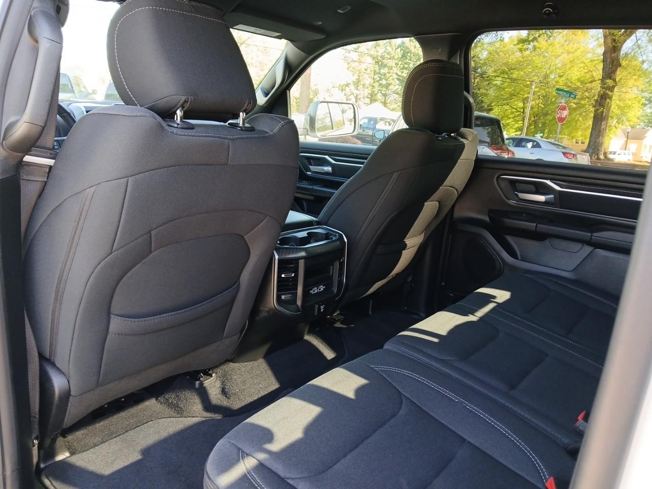 RAM 1500 Big Horn Crew Cab SWB 4WD 2025