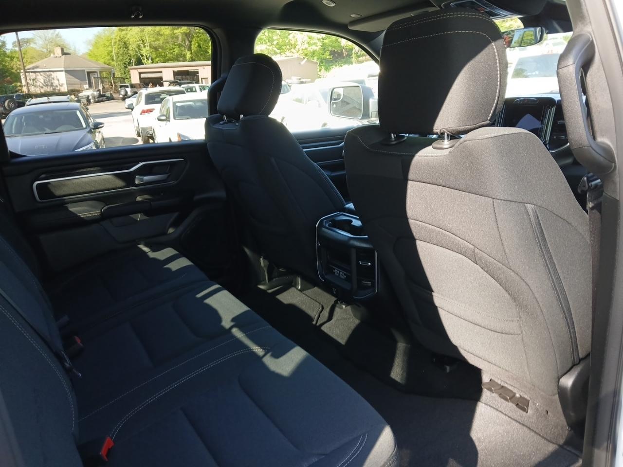 RAM 1500 Big Horn Crew Cab SWB 4WD 2025