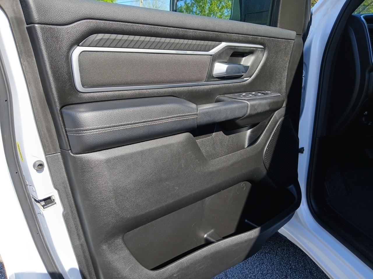 RAM 1500 Big Horn Crew Cab SWB 4WD 2025