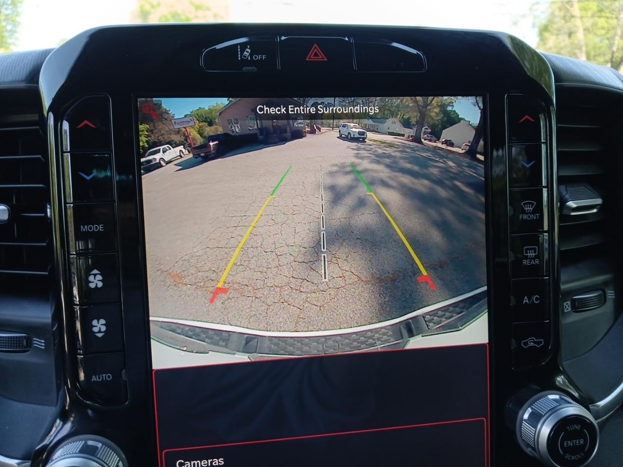 RAM 1500 Big Horn Crew Cab SWB 4WD 2025