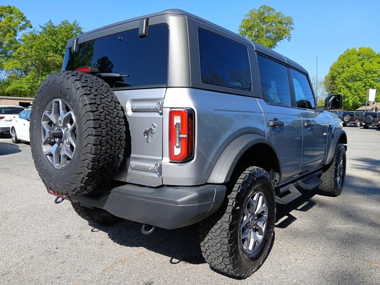 Ford Bronco Badlands 4-Door 2024