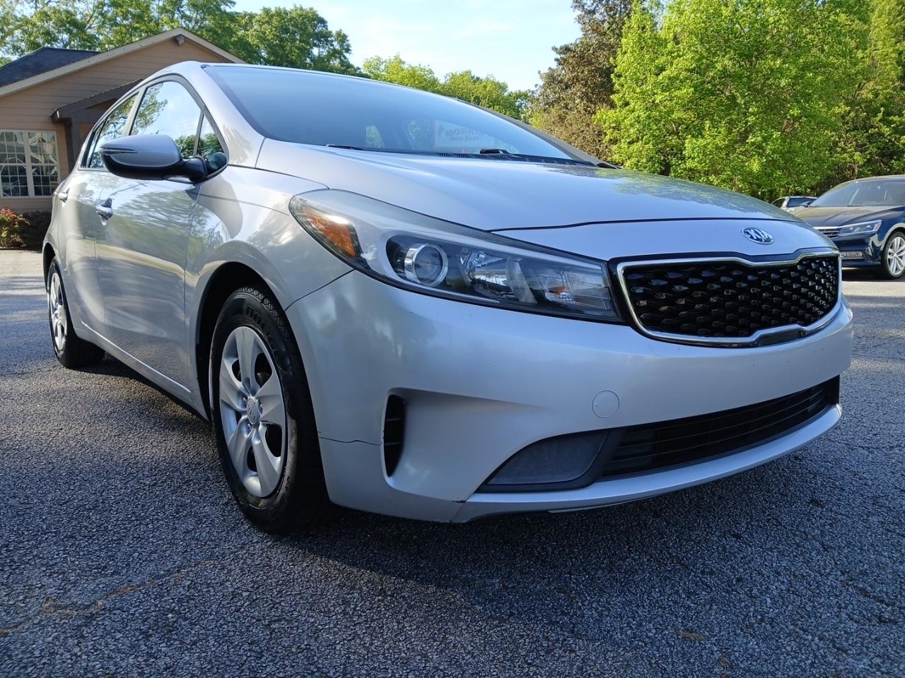 Kia Forte 5-Door LX 2017