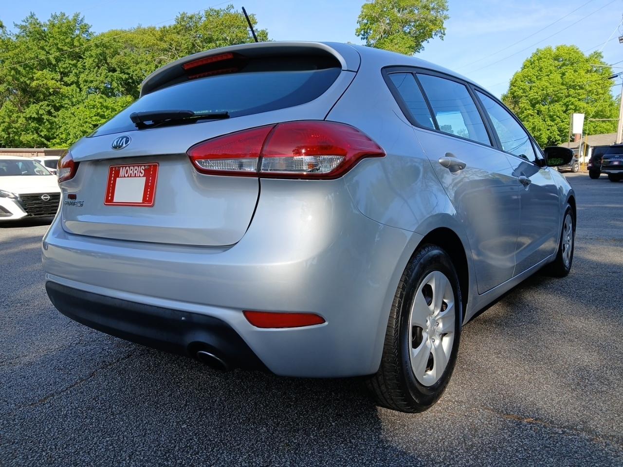 Kia Forte 5-Door LX 2017