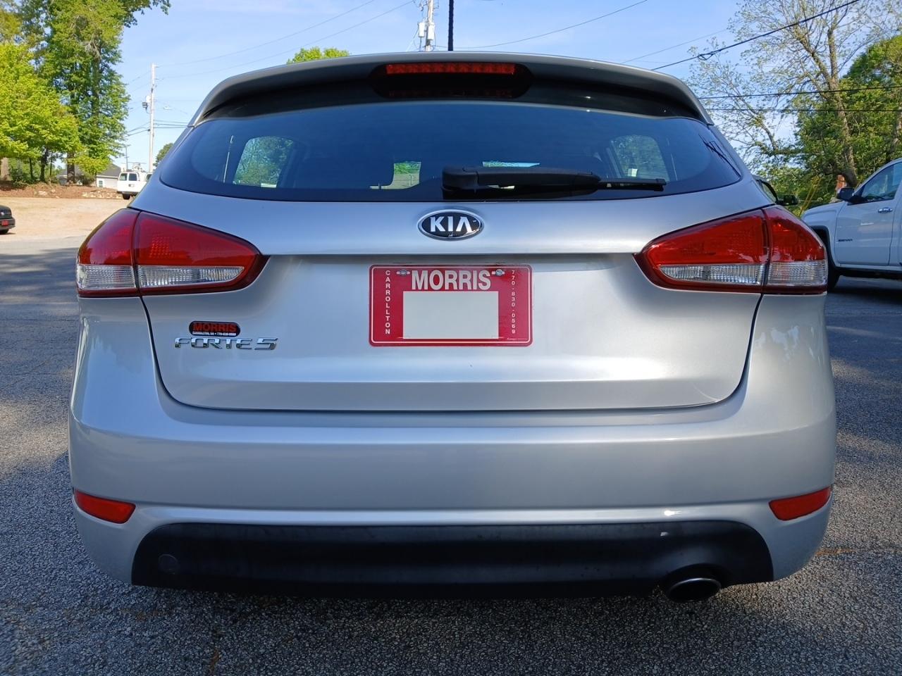 Kia Forte 5-Door LX 2017