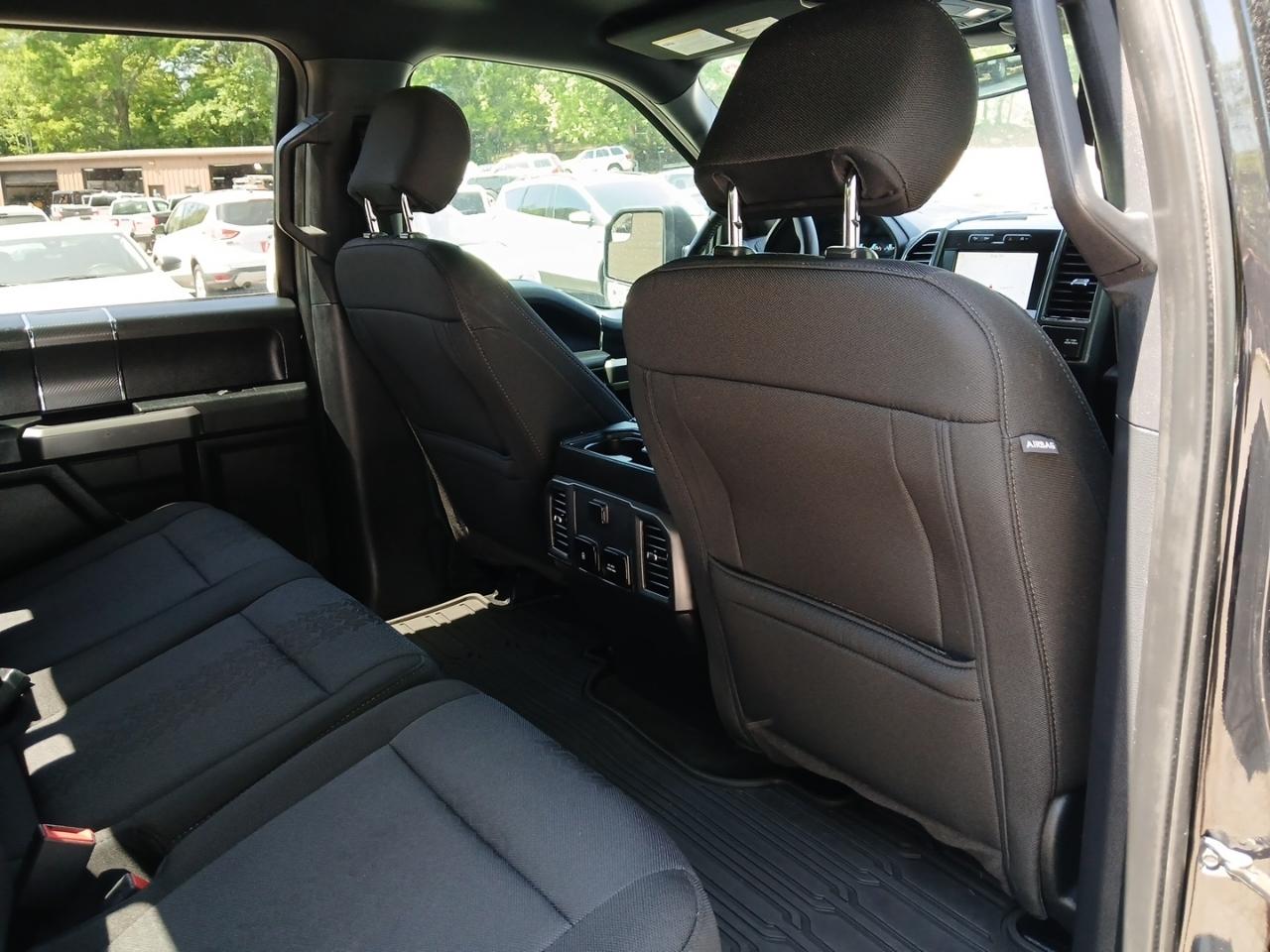 Ford F-150 4WD SuperCrew 145" XLT 2020