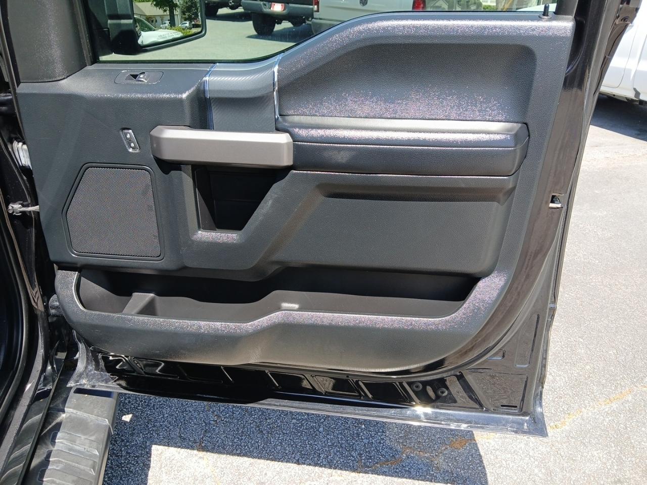 Ford F-150 4WD SuperCrew 145" XLT 2020