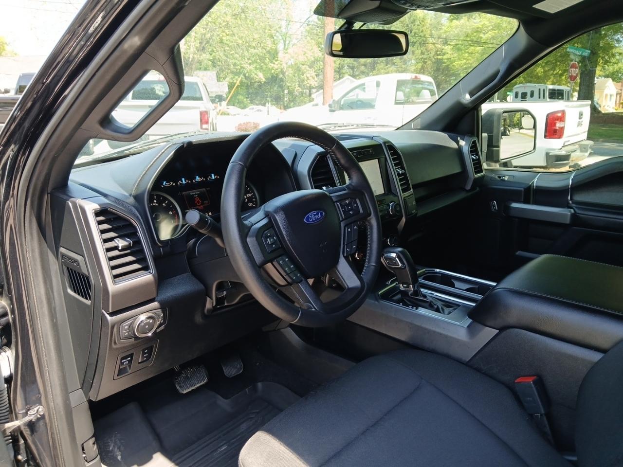 Ford F-150 4WD SuperCrew 145" XLT 2020