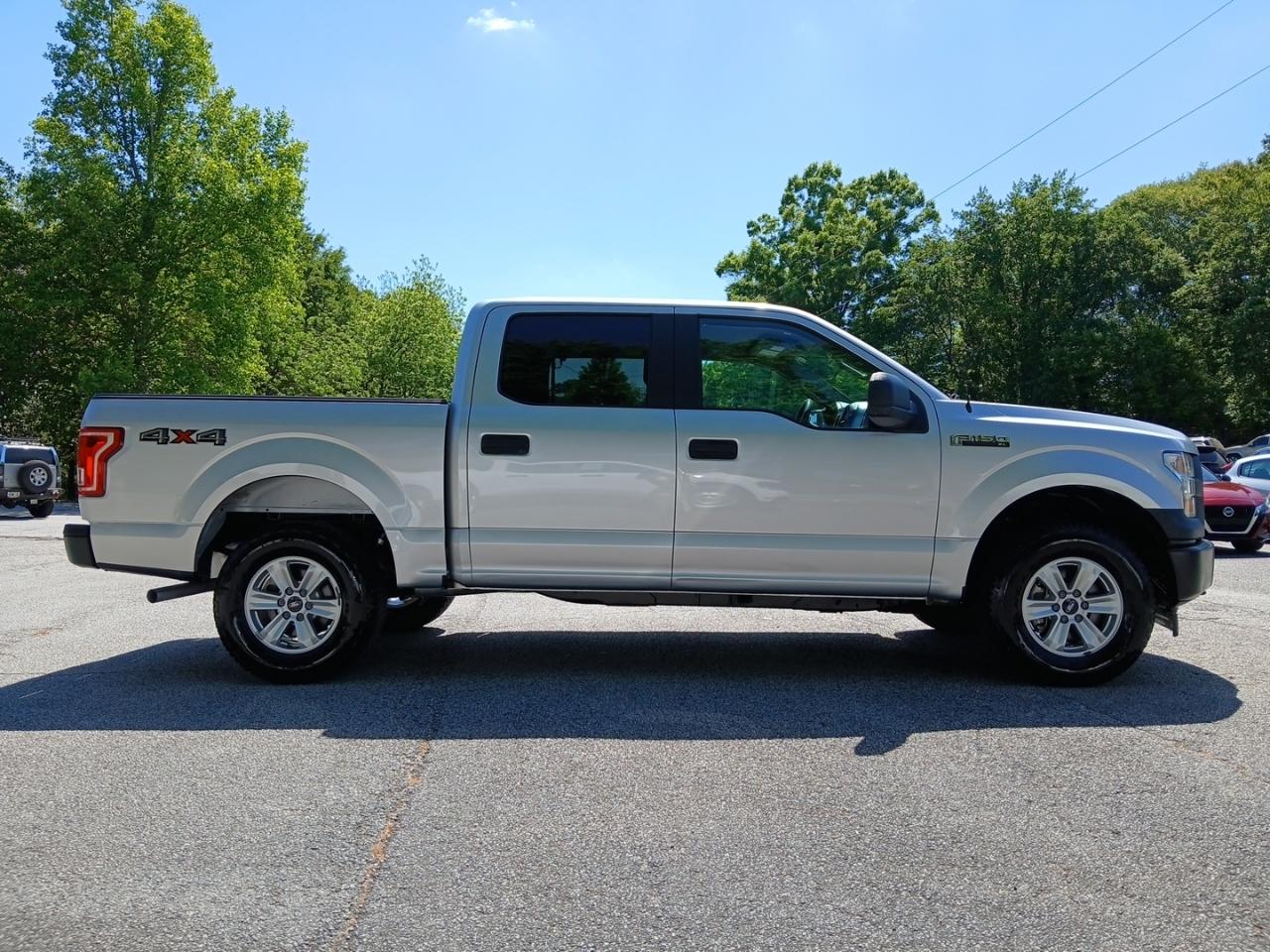 Ford F-150 4WD SuperCrew 145" XL 2017