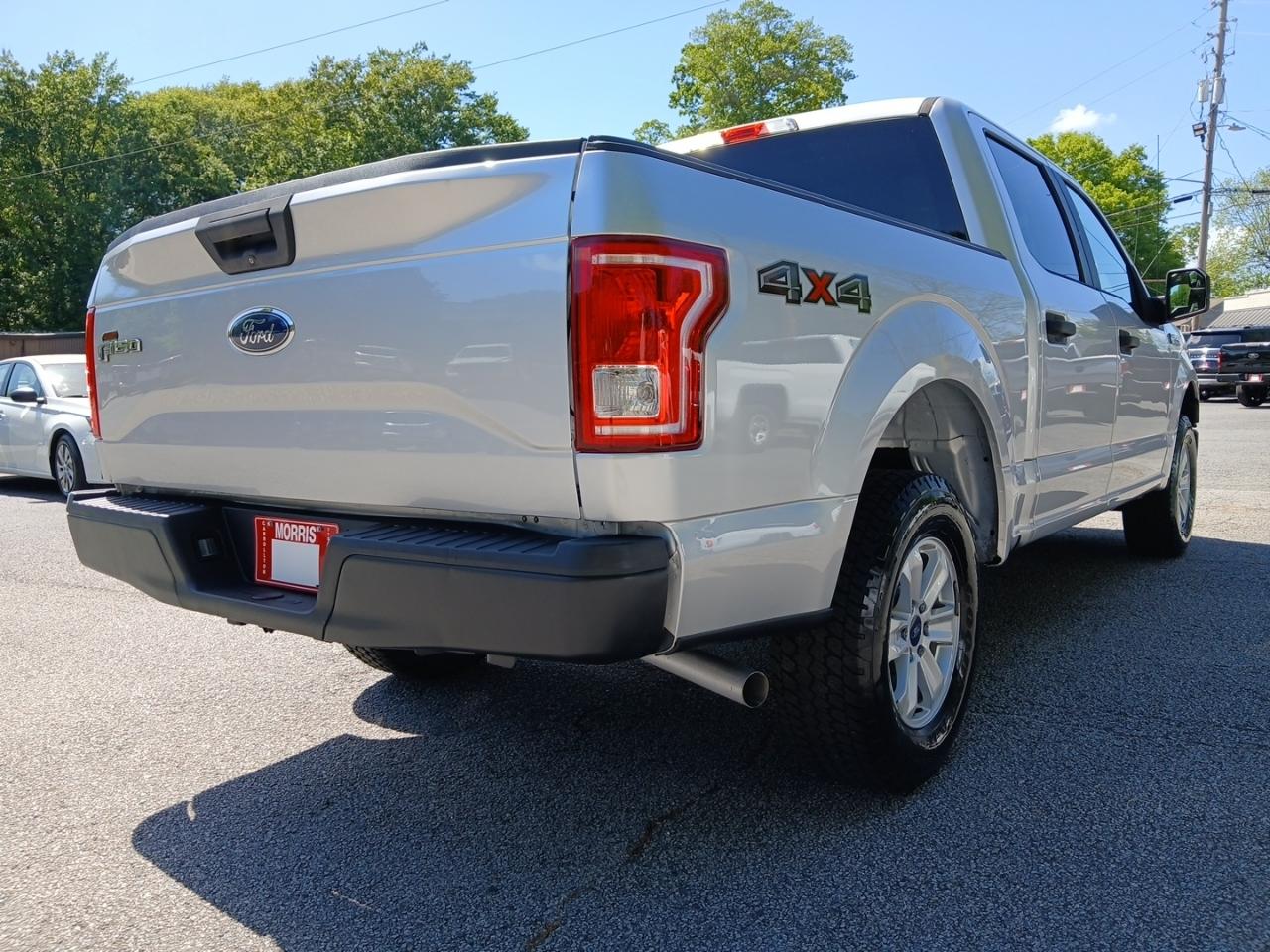 Ford F-150 4WD SuperCrew 145" XL 2017