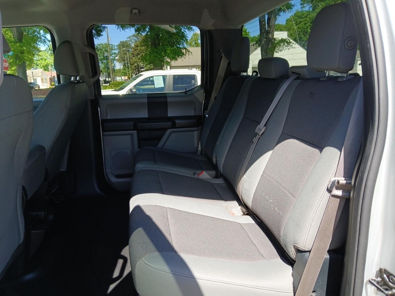 Ford F-150 4WD SuperCrew 145" XL 2017