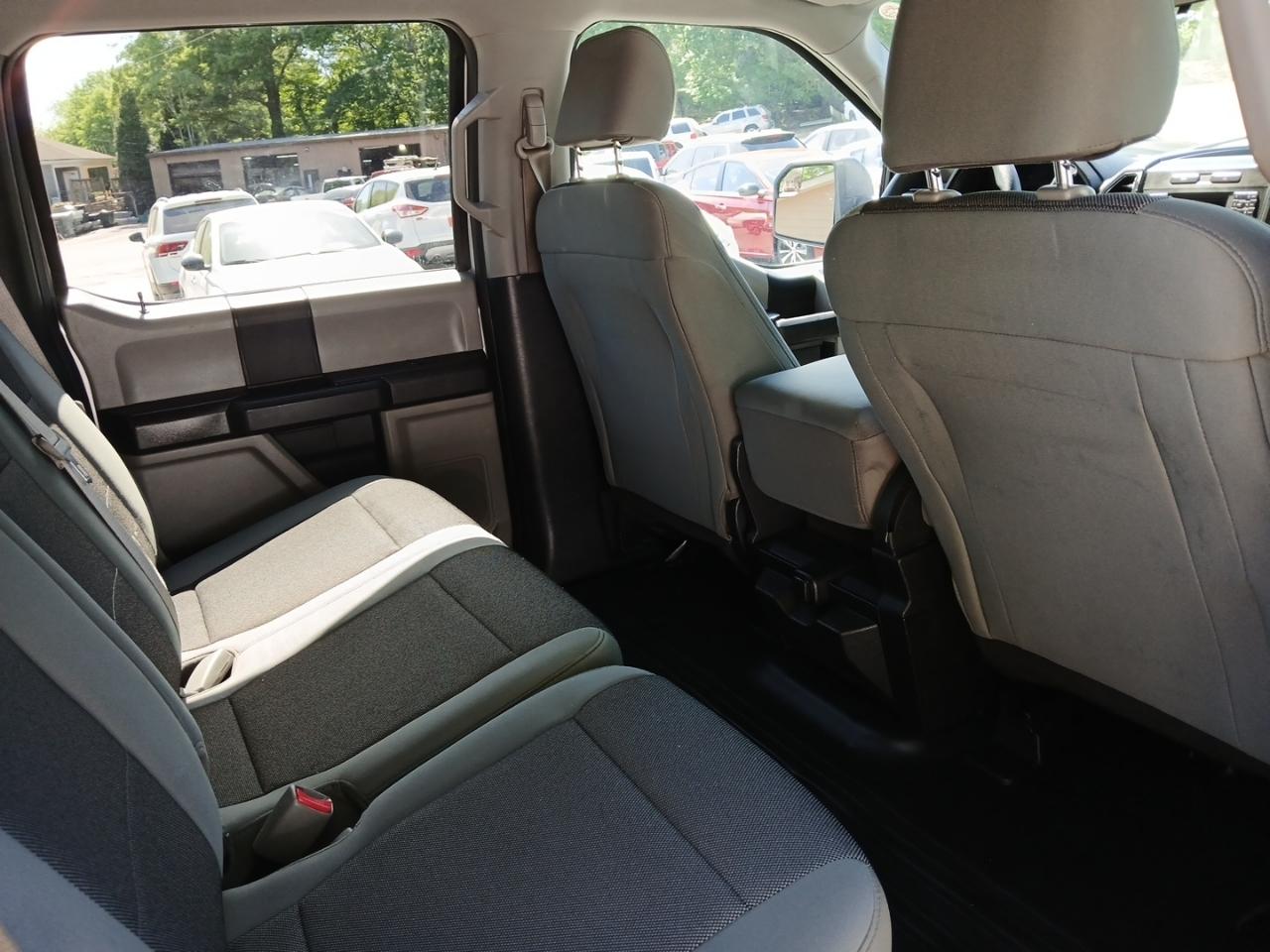 Ford F-150 4WD SuperCrew 145" XL 2017