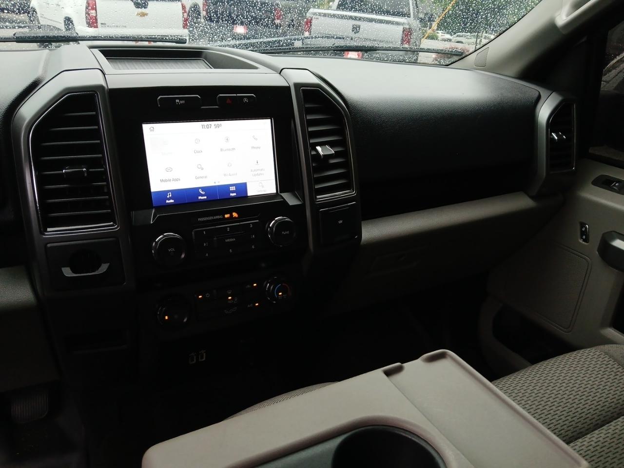 Ford F-150 2WD SuperCrew 139" XLT 2020