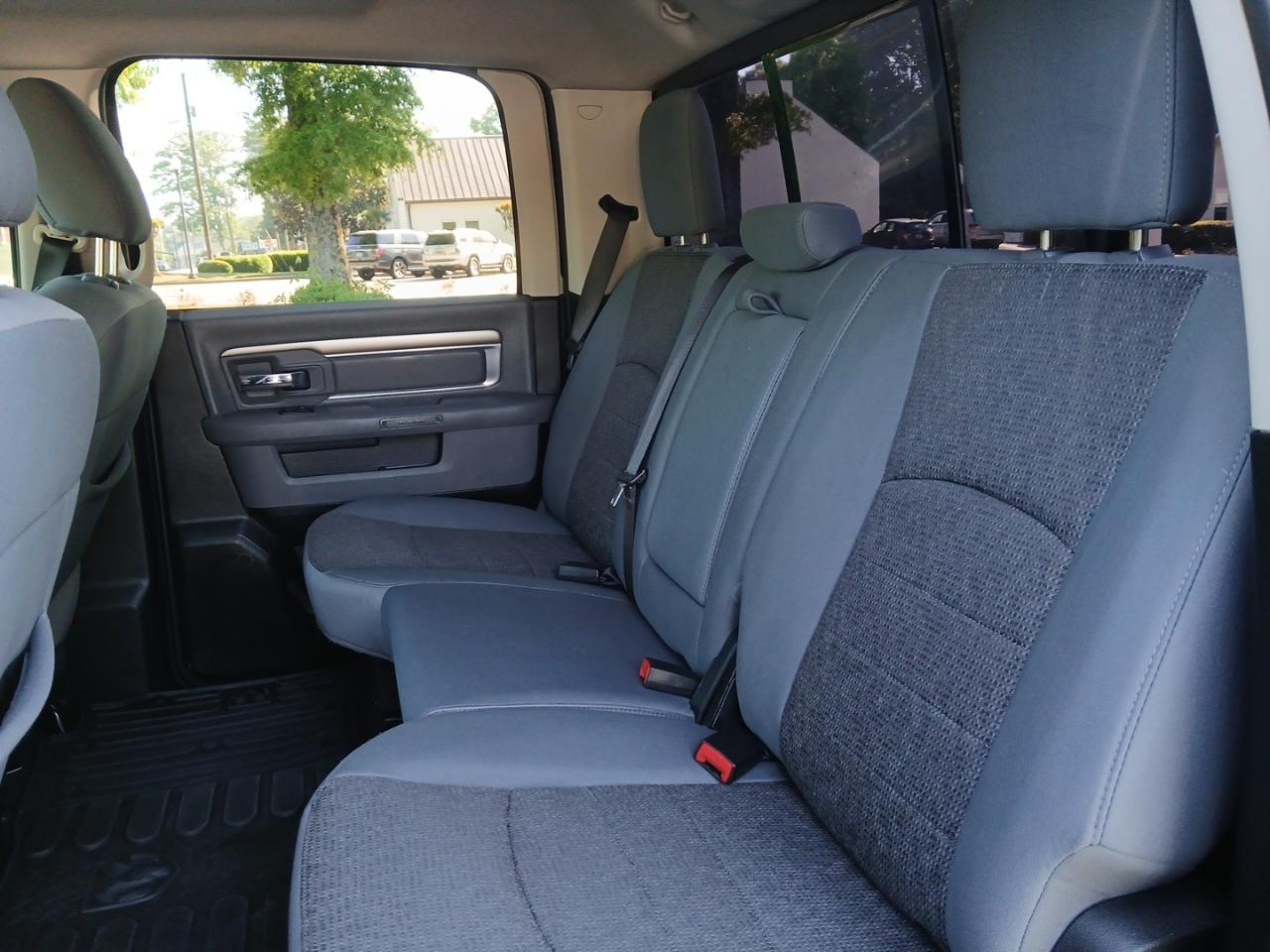 RAM 1500 2WD Crew Cab 140.5" Big Horn 2018