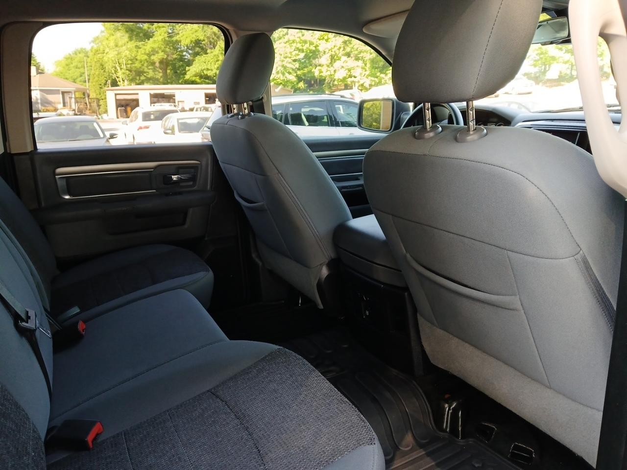 RAM 1500 2WD Crew Cab 140.5" Big Horn 2018