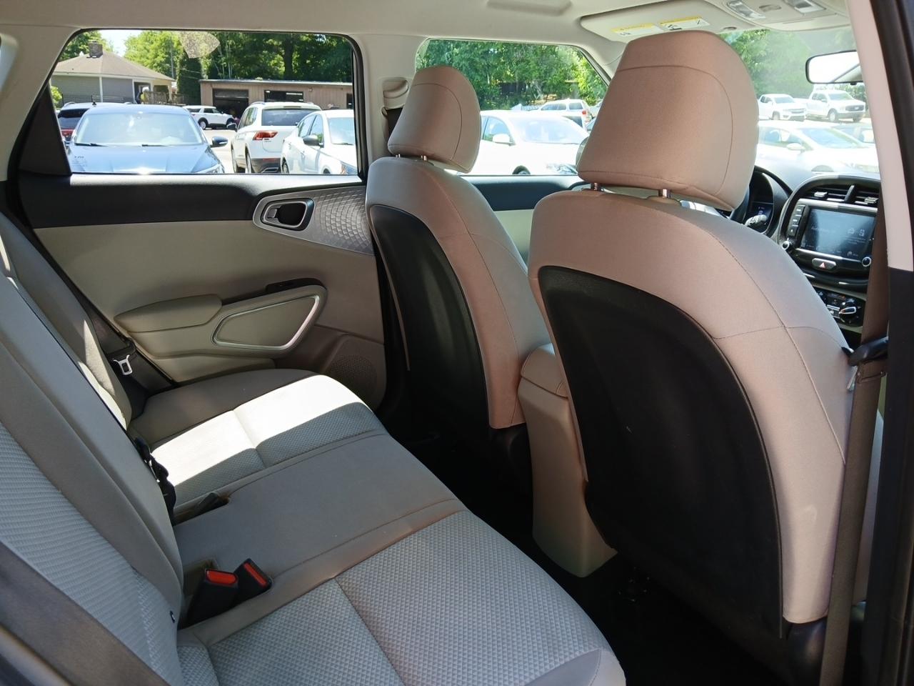 Kia Soul LX CVT 2022