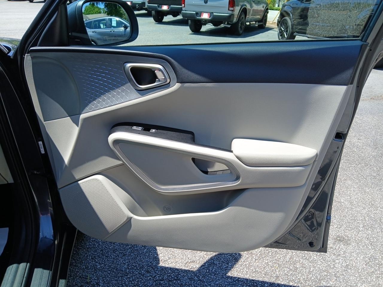 Kia Soul LX CVT 2022