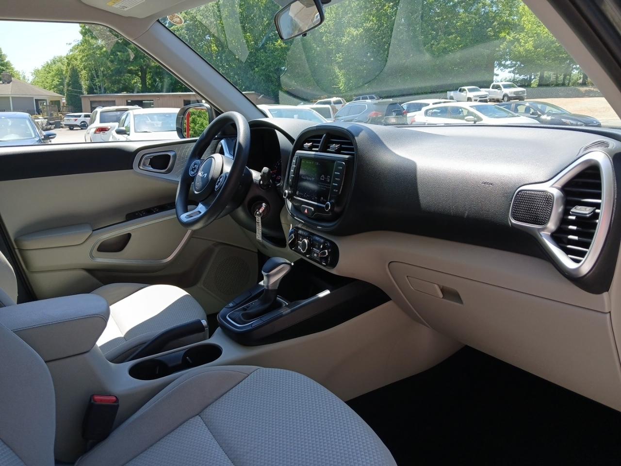 Kia Soul LX CVT 2022