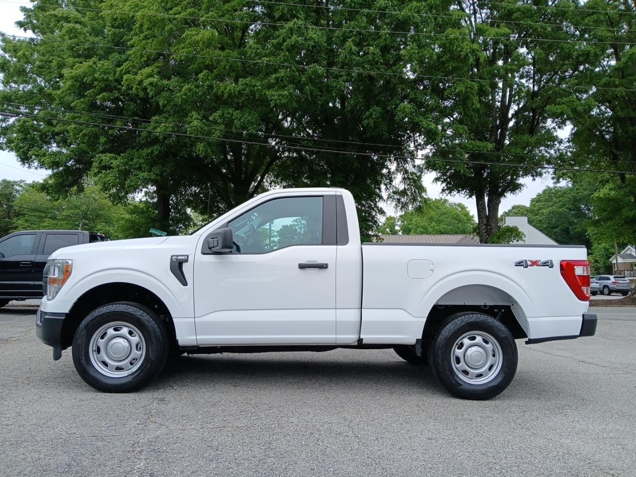 Ford F-150 4WD Reg Cab 122.5" XL 2022