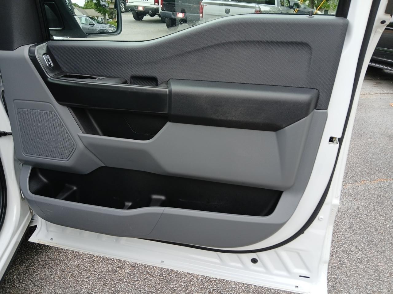 Ford F-150 4WD Reg Cab 122.5" XL 2022