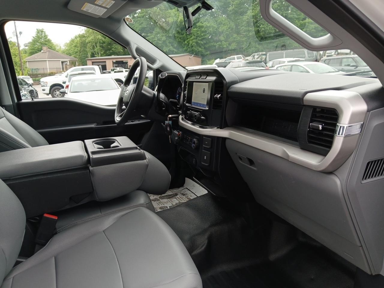 Ford F-150 4WD Reg Cab 122.5" XL 2022