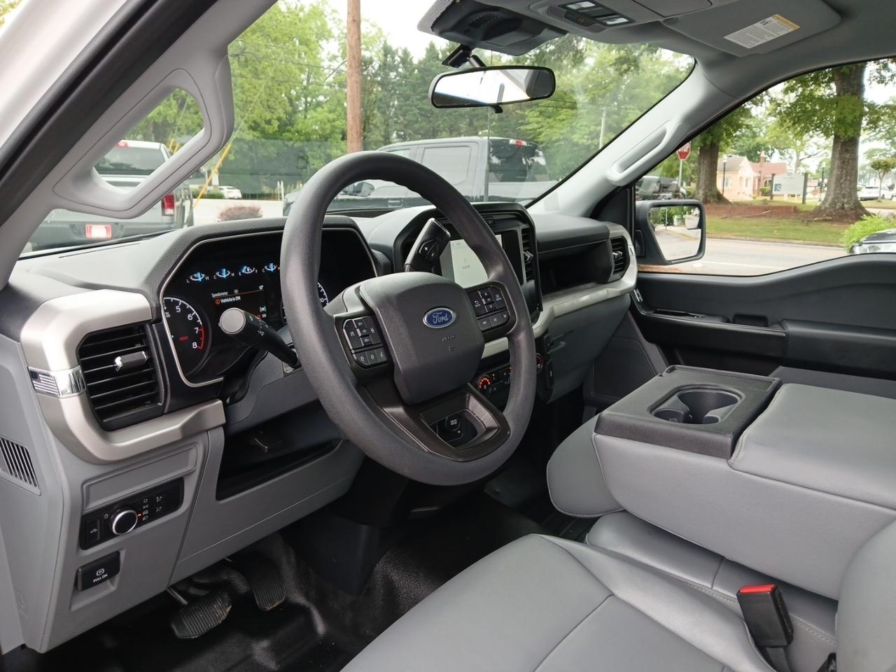 Ford F-150 4WD Reg Cab 122.5" XL 2022