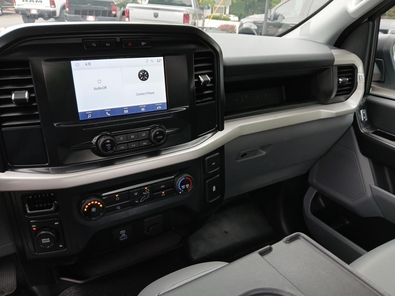 Ford F-150 4WD Reg Cab 122.5" XL 2022